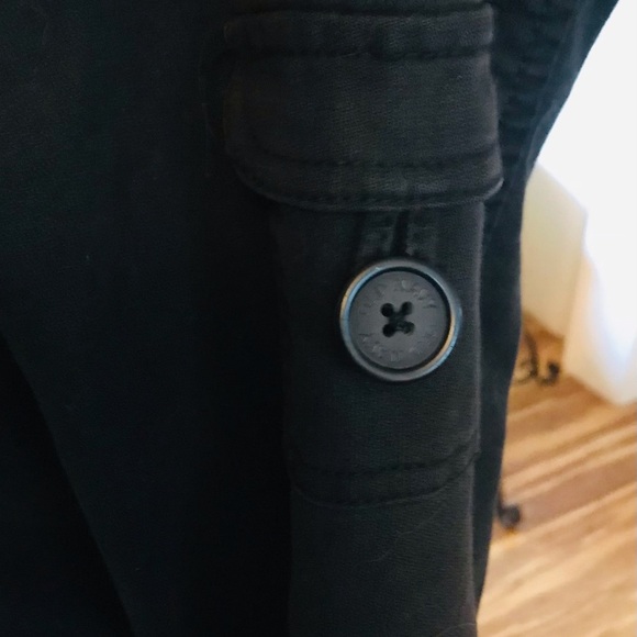 Old Navy Black and Floral Loop Buttons  Pockets Jacket Size XL.  Super cute lin - Picture 3 of 10